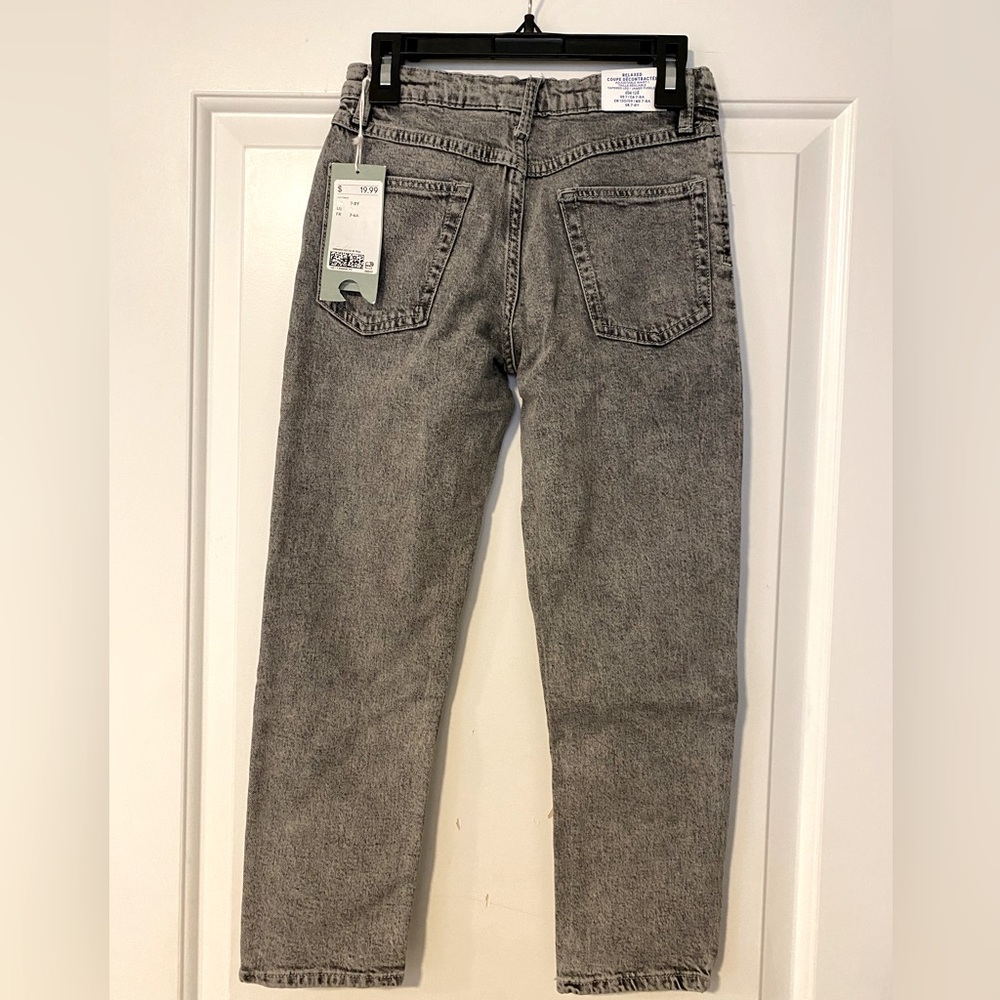 H&M BOYS RELAXED FIT TAPERED LEG JEANS NEW WITH TAGS!!